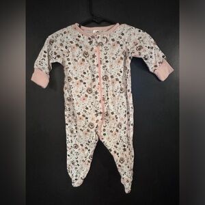 Gerber organic 0-3 month pajamas with footies. Grey and Pink floral print.